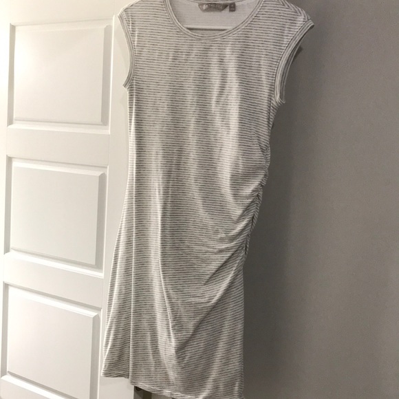 Athleta Dresses & Skirts - Athleta Midi Dress!! Beautiful condition!!